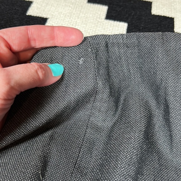 Gorgeous, ARMANI COLLEZIONI, zipper skirt!! - Picture 12 of 12